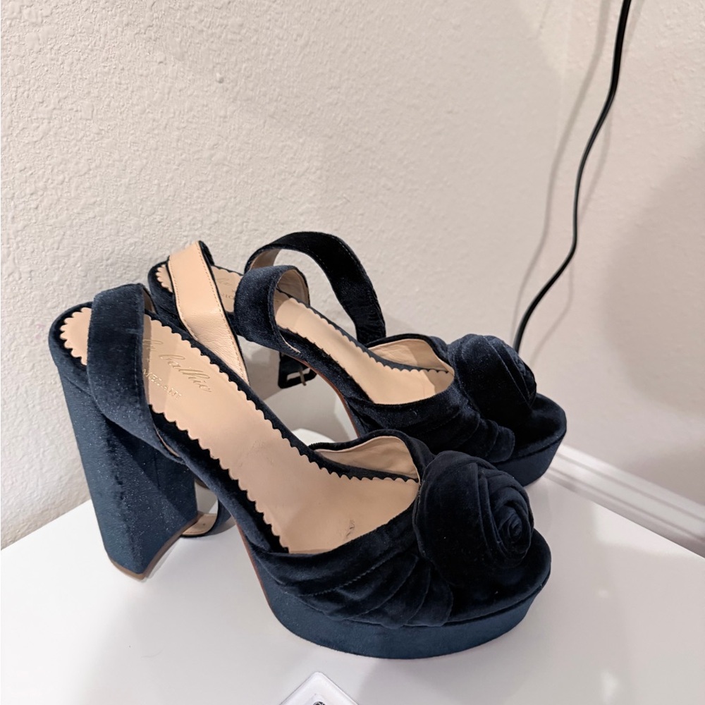 Elegant  Velvet Platform Heels